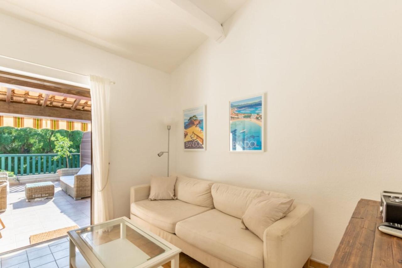 Апартаменти Nice Apt For 4 With Terrace And Pool Бандоль Екстер'єр фото